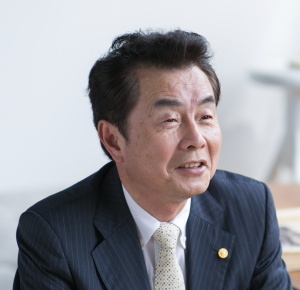石井伸太郎